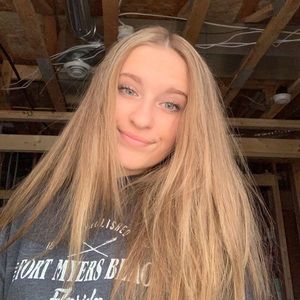 Meet your Posher, Brianna